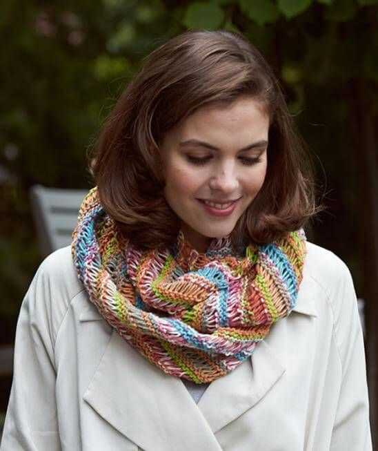 Knit An Endless Loop Mobius Scarf Pattern