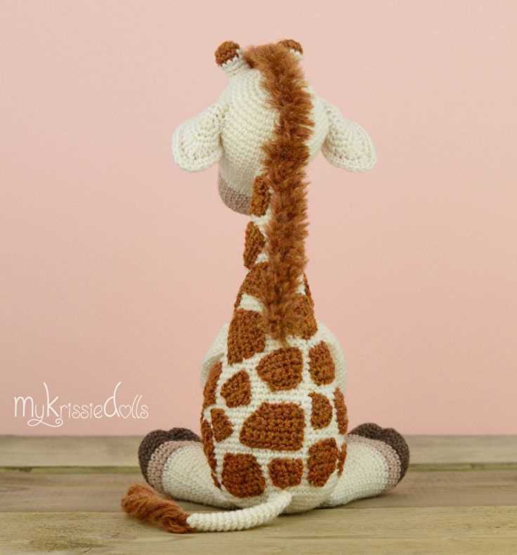Jasmine the giraffe knitting pattern