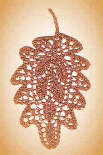 Knitted oak leaf pattern