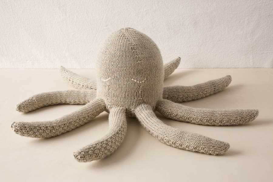 Knitted octopus pattern