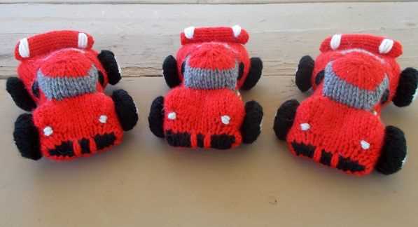 Knitted toy car pattern