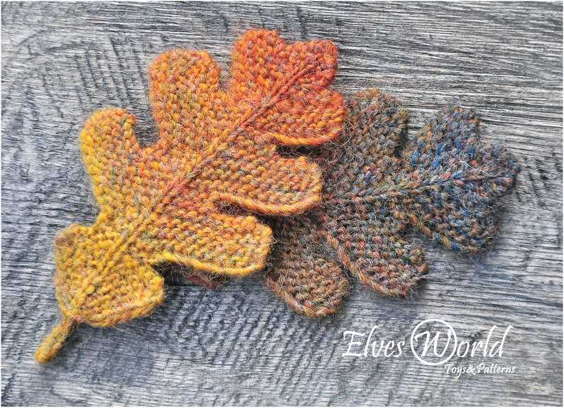 Knitted oak leaf pattern
