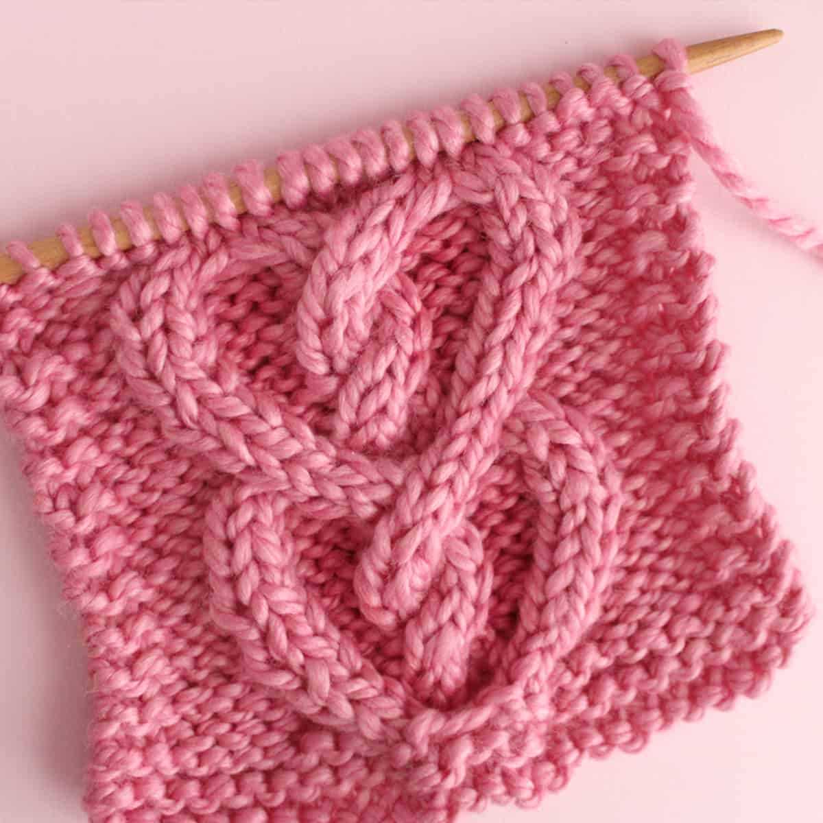 Cable heart knit stitch pattern