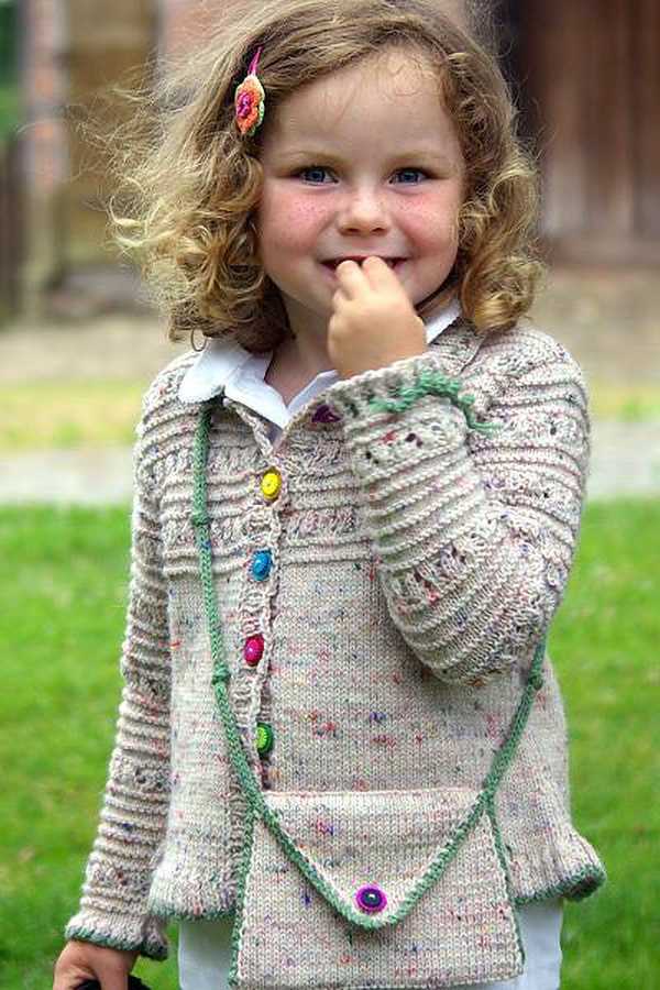 Childs cardigan free knitting pattern