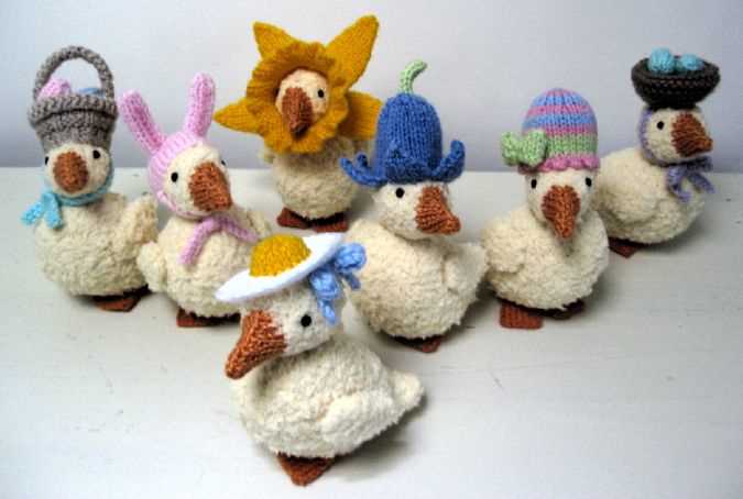 Easter duck knitting pattern