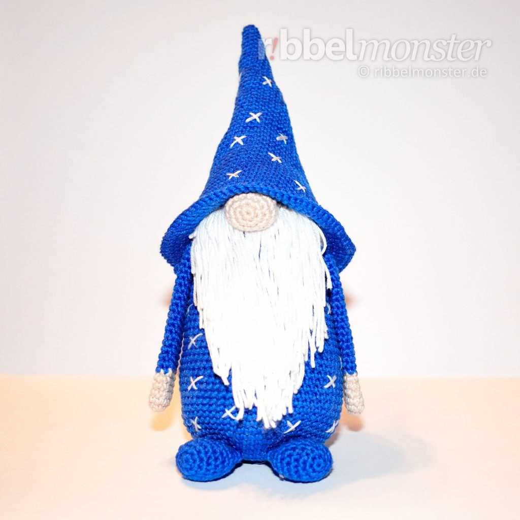 Easter gnome knitting pattern