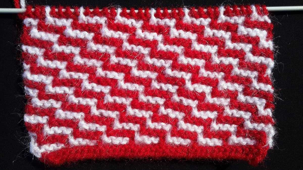 Easy two colour knitting pattern