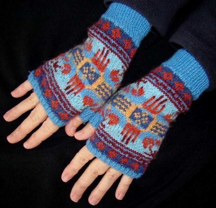 Fair isle wrist warmers knitting pattern