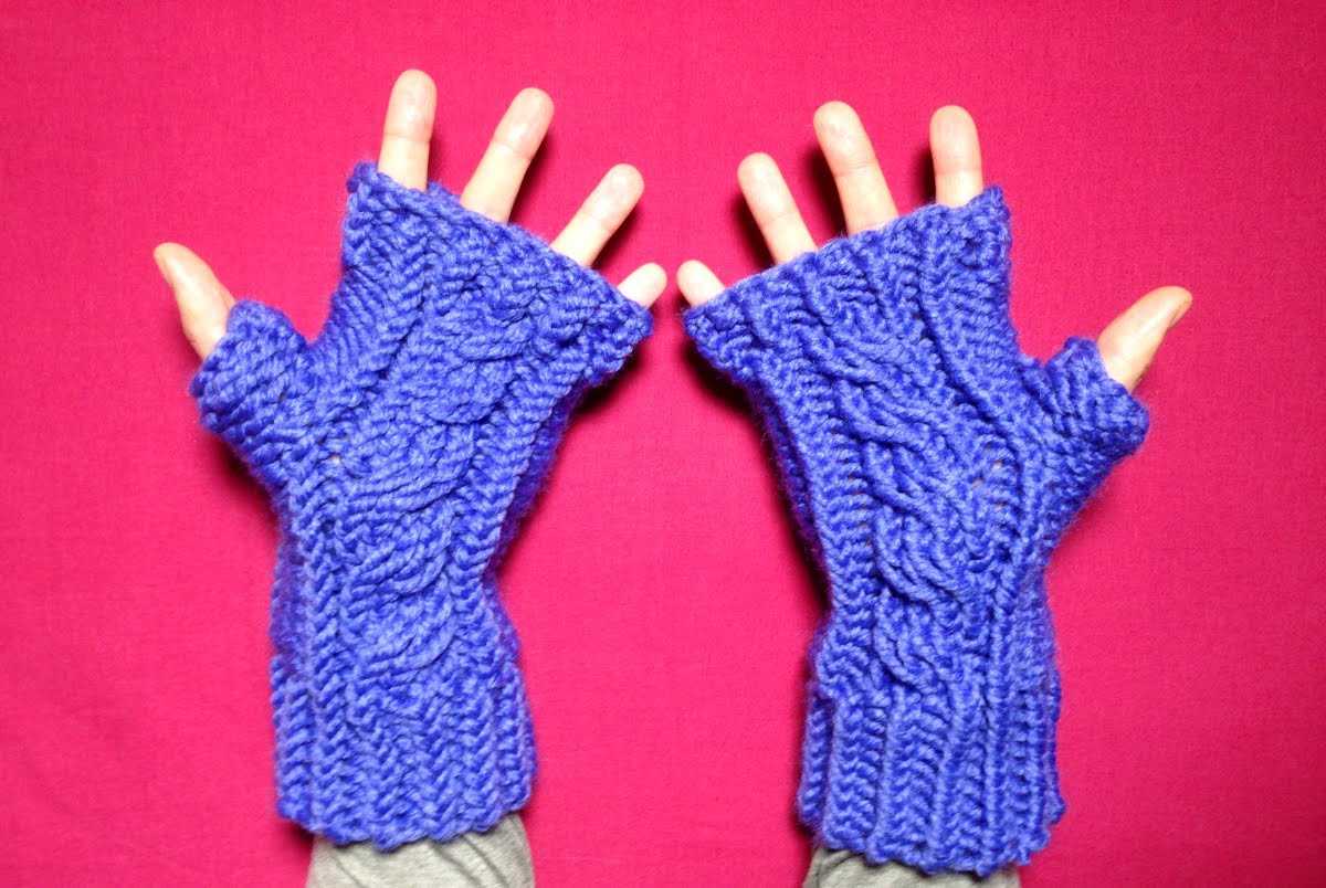 Fingerless gloves loom knitting pattern