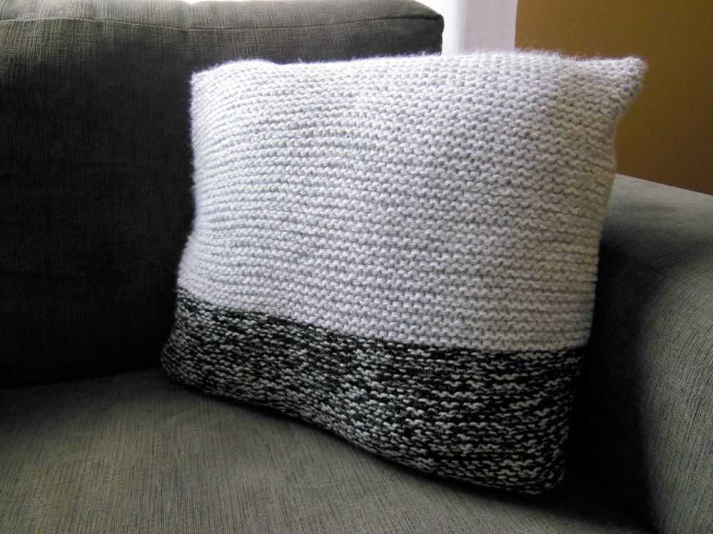 Free christmas cushion cover knitting patterns