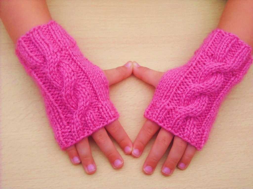 Free fingerless glove knitting pattern