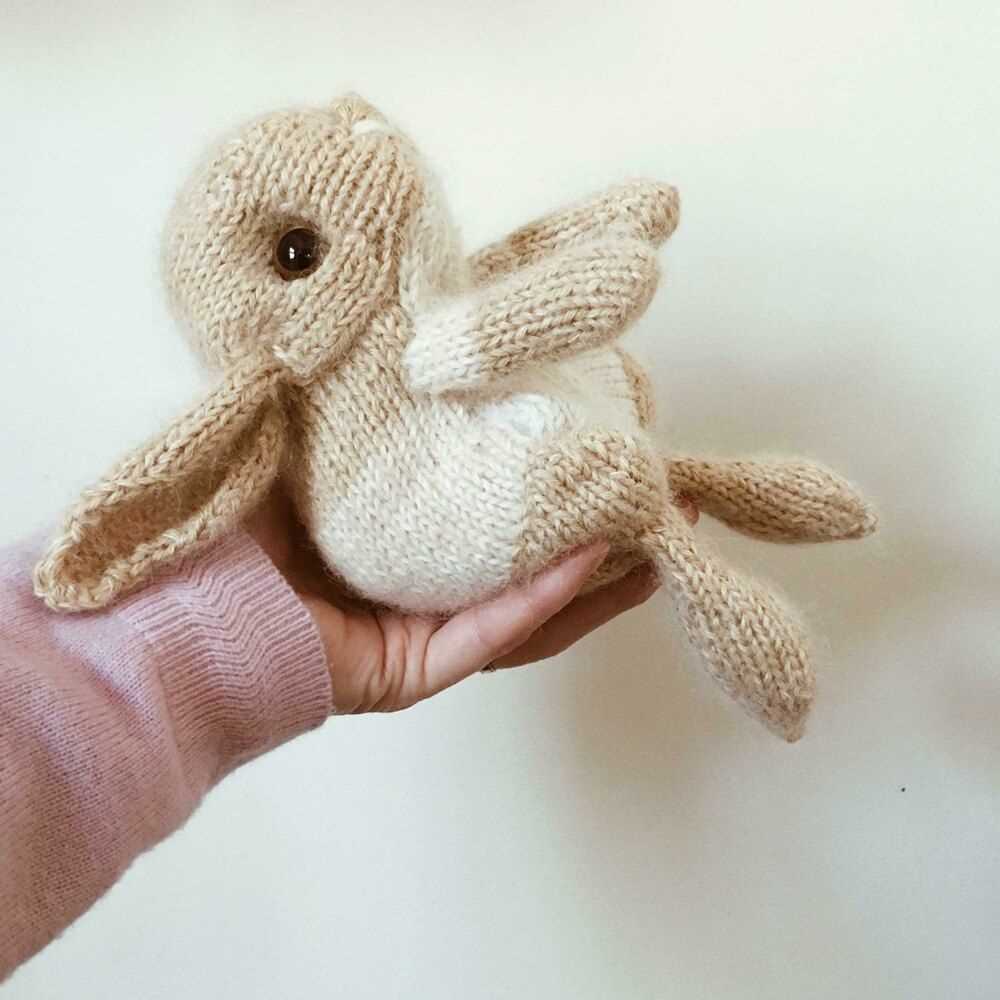 Free knitted bunny pattern