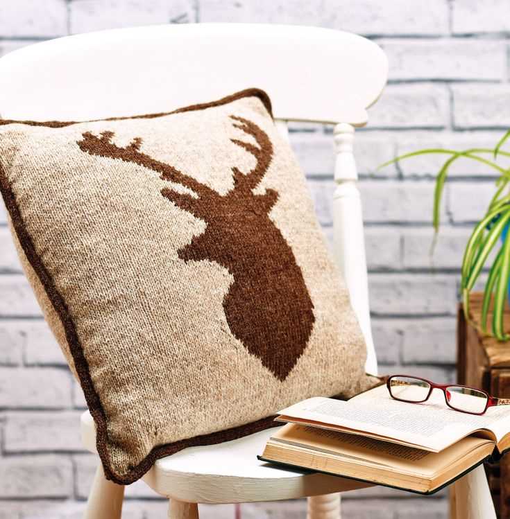 Free christmas cushion cover knitting patterns