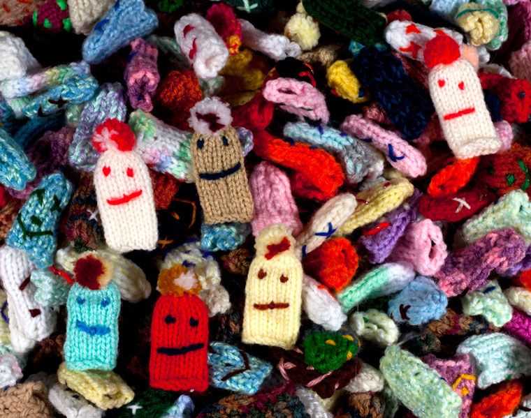 Free knitted glove puppet patterns