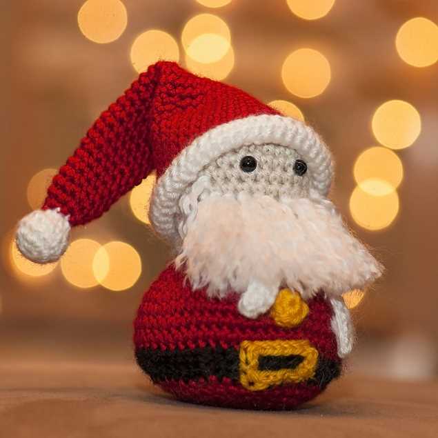 Free knitting pattern for santa claus