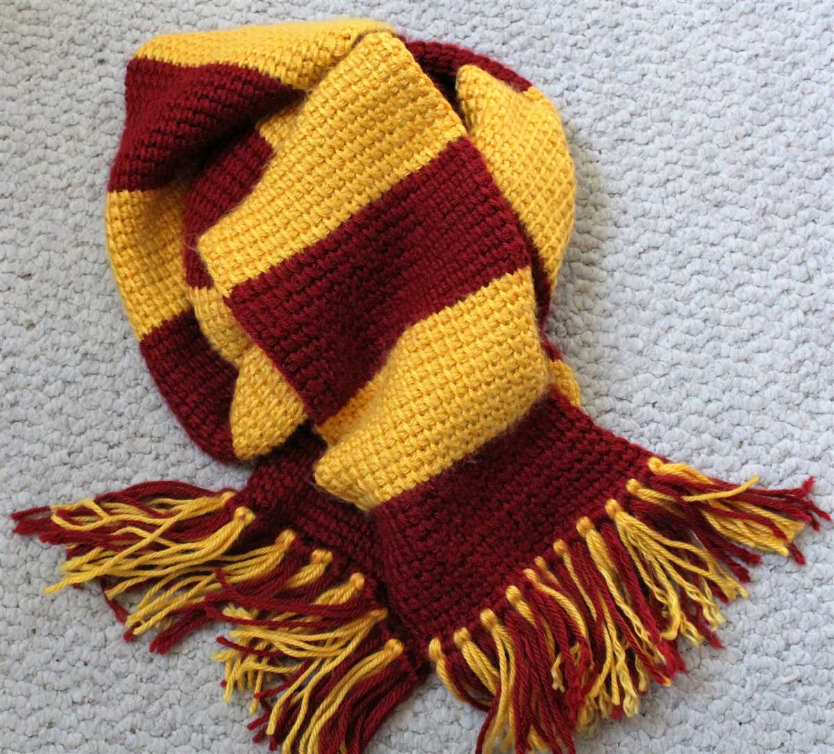 Hufflepuff scarf knitting pattern