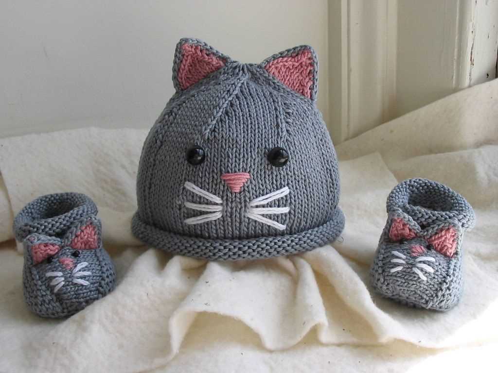 Kitty cat hat knitting pattern