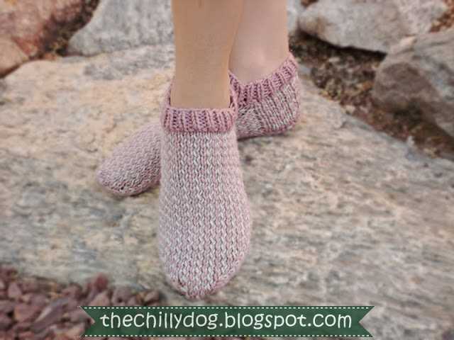 Knit slipper socks pattern