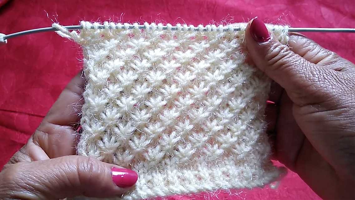 Knit leaf stitch pattern