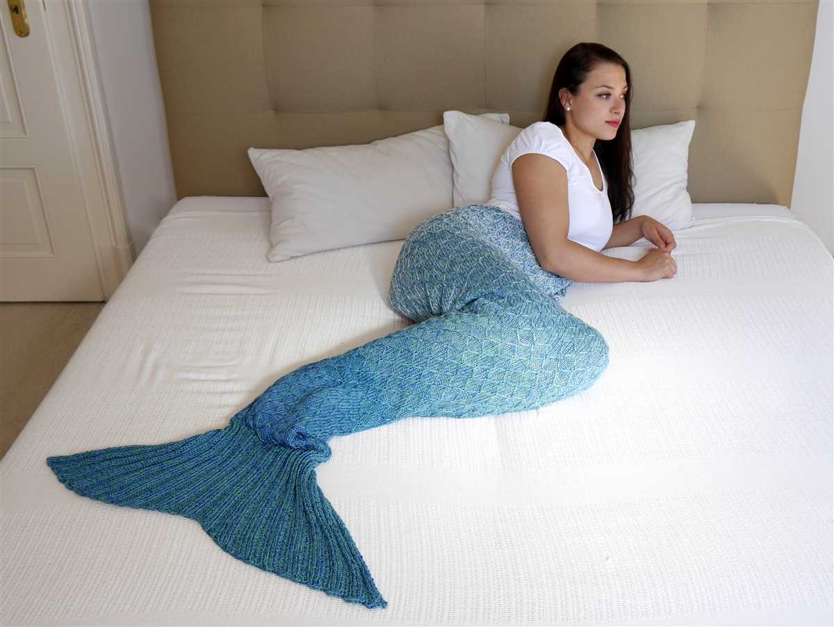 Knit mermaid tail blanket pattern