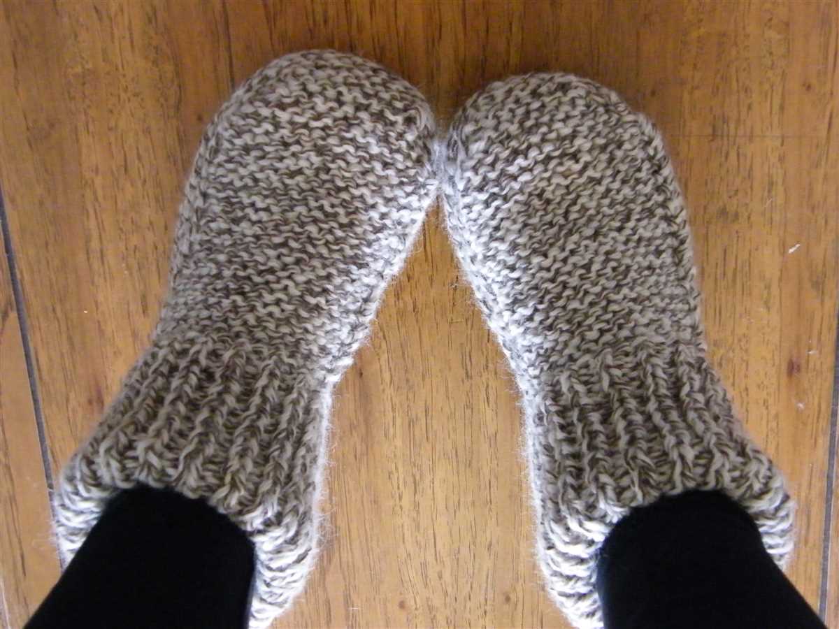 Knit slippers pattern free easy