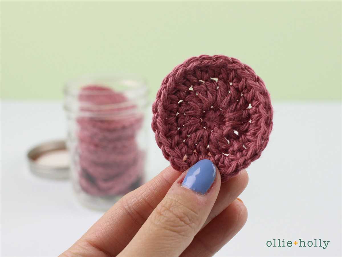 Knitted makeup remover pads pattern