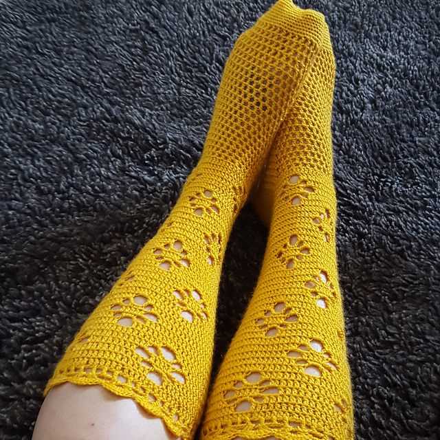 Knitted wristlets free patterns