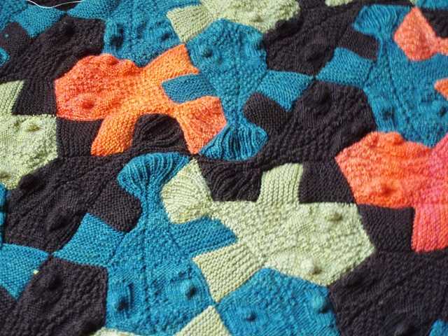 Knitting fish pattern