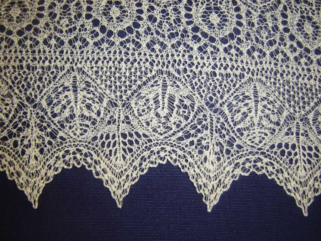 Lace knitted shawl patterns