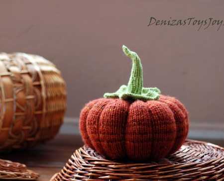 Pattern for knitted pumpkin