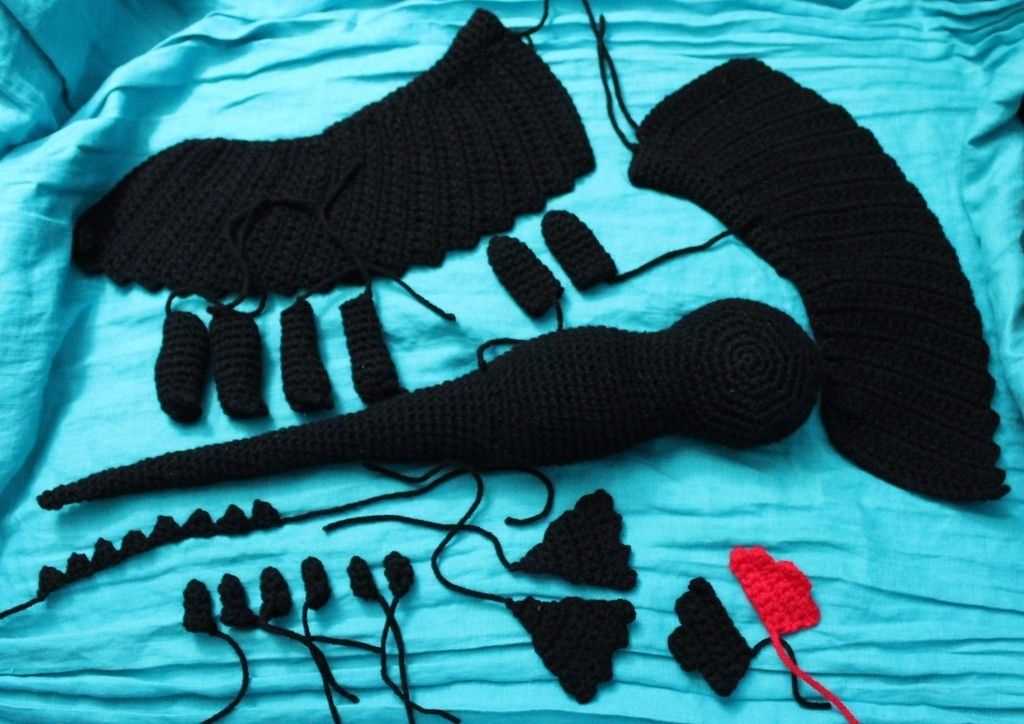 Toothless knitting pattern