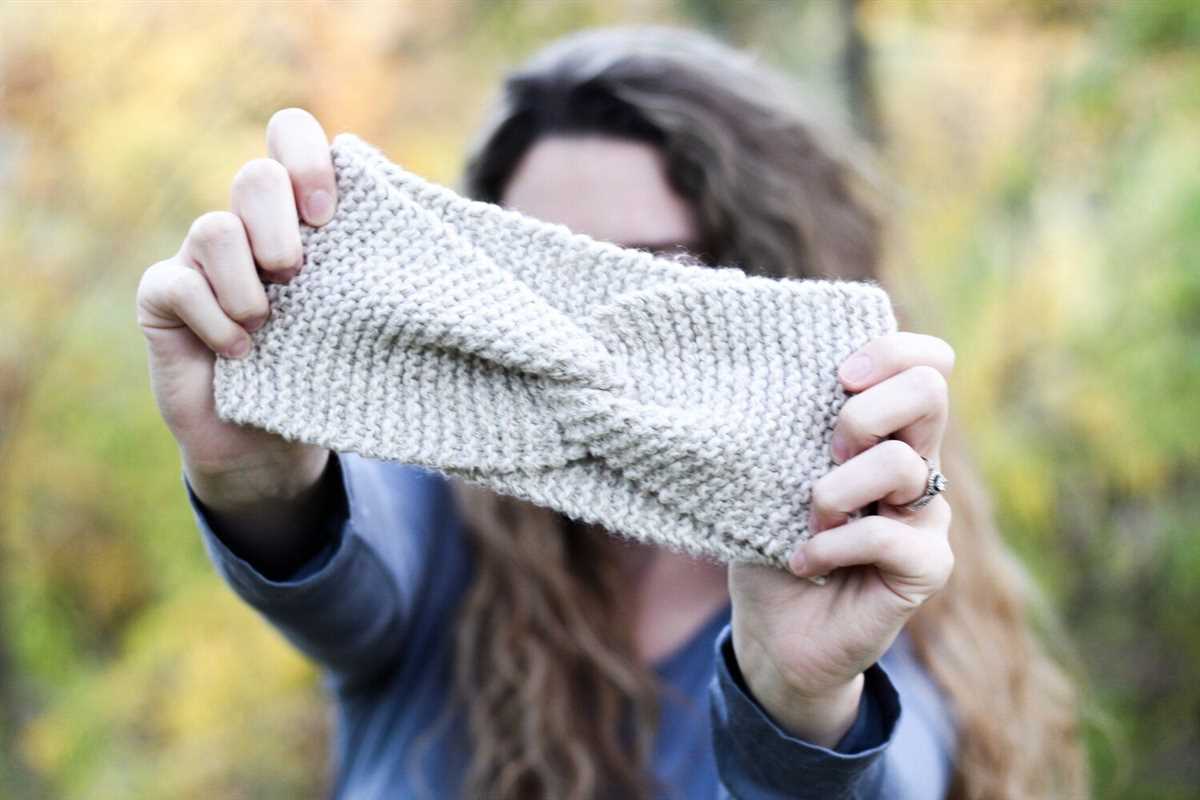 Twist headband pattern knit