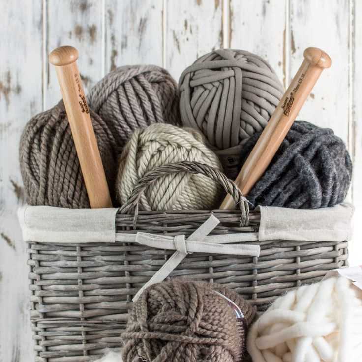 Vintage knit 25 knitting and crochet patterns refashioned for today