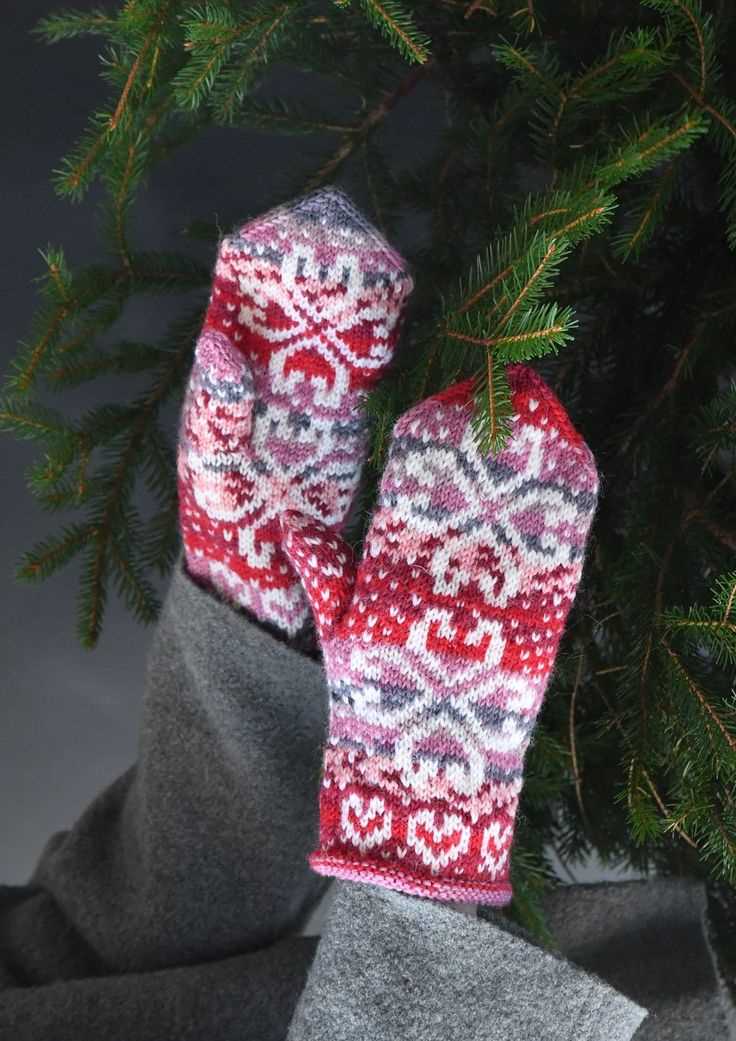 Fair isle wrist warmers knitting pattern