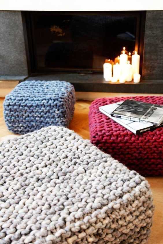 Arm knitting pouf pattern