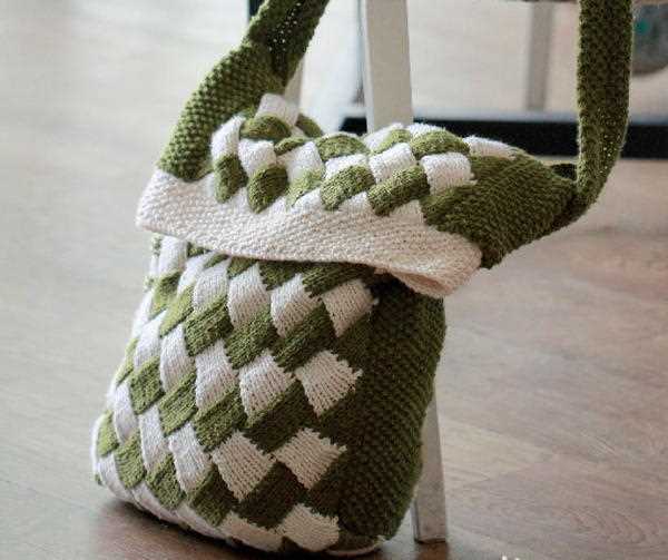 Knit messenger bag pattern