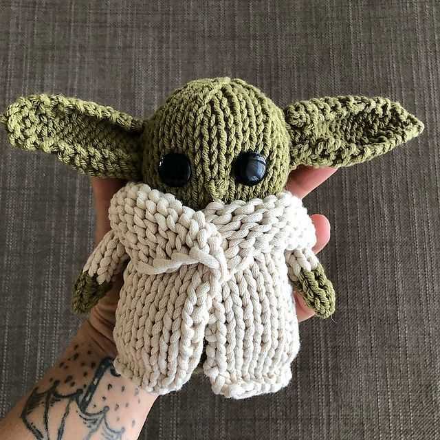 Baby yoda knitting pattern