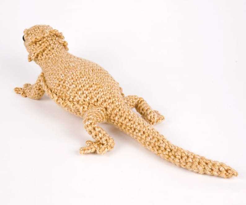Bearded dragon sweater knitting pattern
