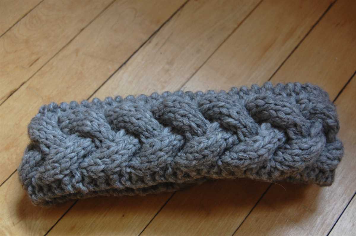 Cable headband free knitting pattern