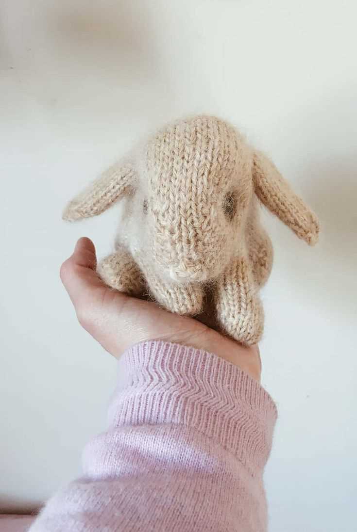 Free knitted easter bunny pattern