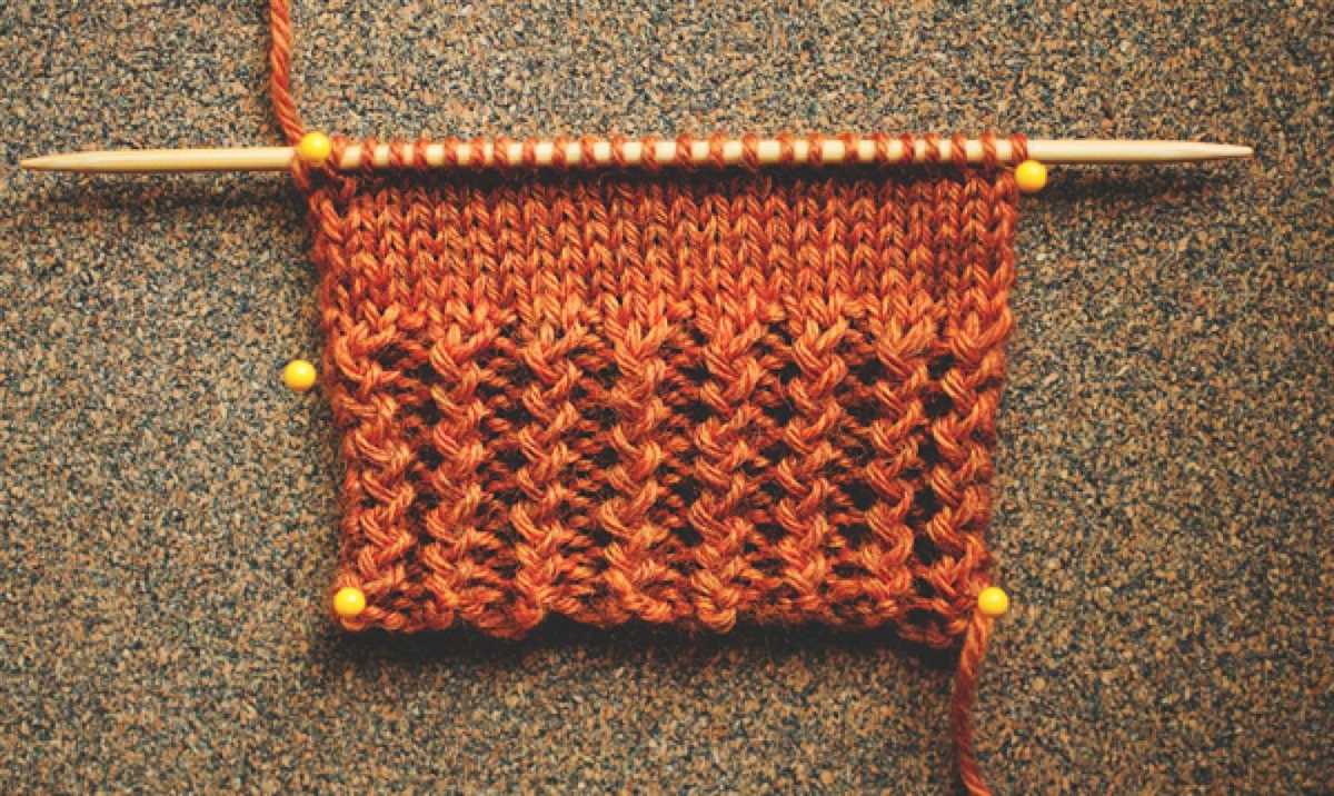 Diagonal rib knitting pattern