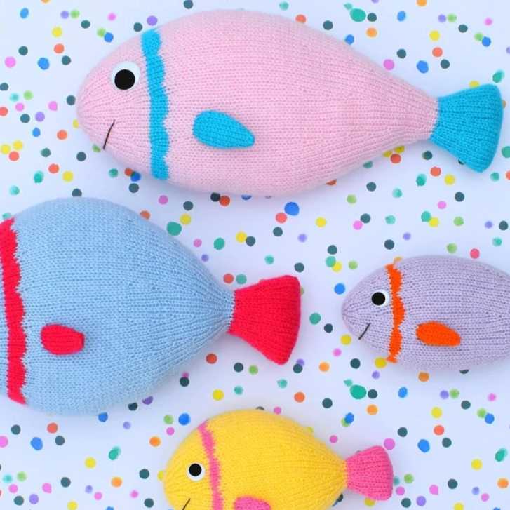 Knitting fish pattern