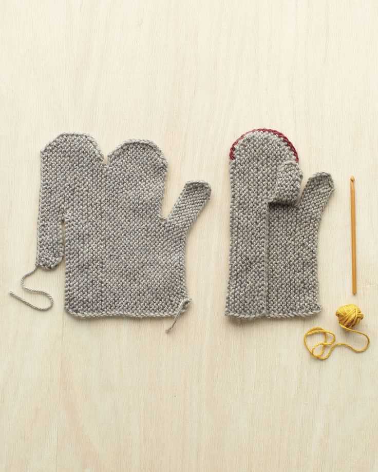 Double layer knit mitten pattern