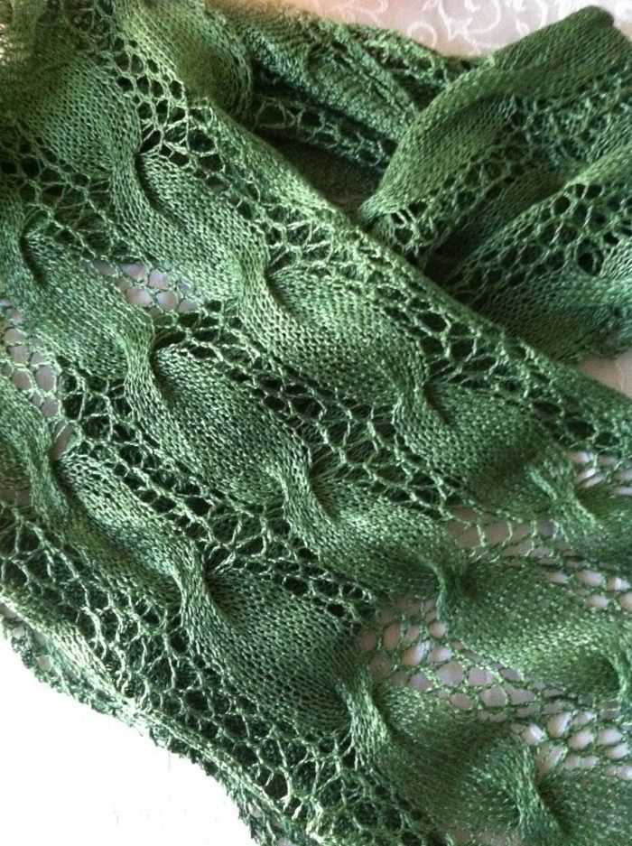 Easy knitted lace scarf pattern