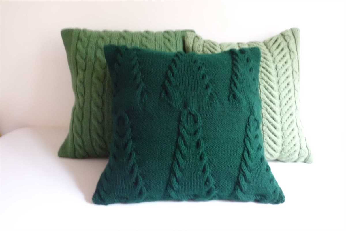Free christmas cushion cover knitting patterns