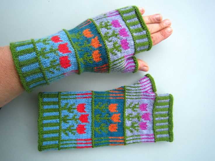 Fair isle wrist warmers knitting pattern