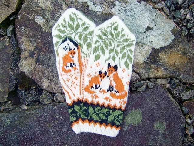 Fox mittens knitting pattern