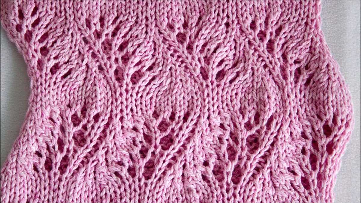 Heart lace knitting pattern