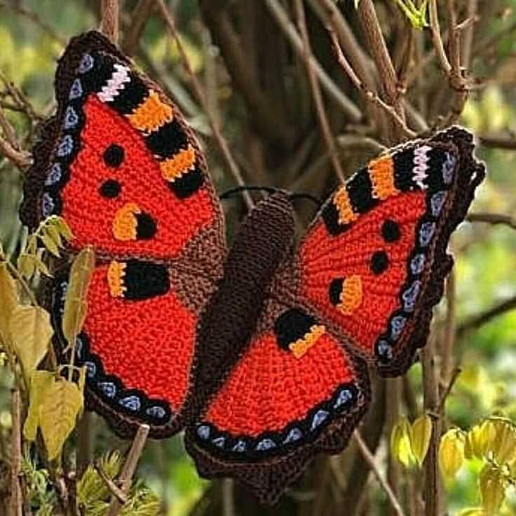 Knitting pattern for a butterfly
