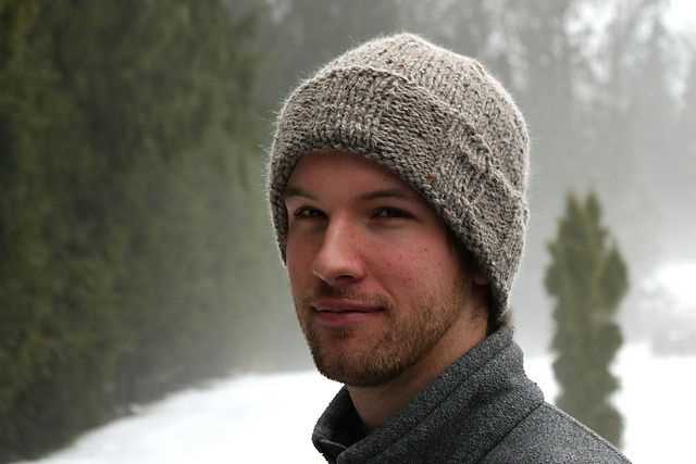 Free knitting pattern for men's beanie hat